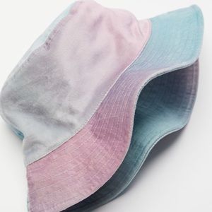 Velvet bucket hat